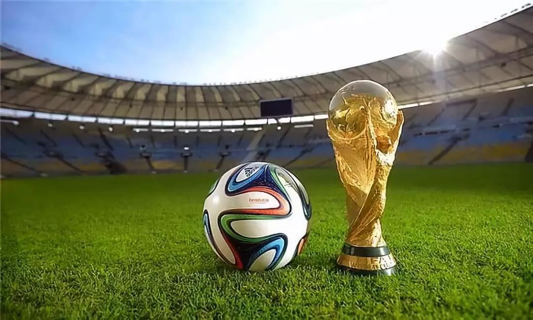 图片报：拜仁认真考虑格里马尔多，但尚未接触球员和勒沃库森（图片报：拜仁对格里马尔多兴趣浓厚，尚未与球员及勒沃库森接触）