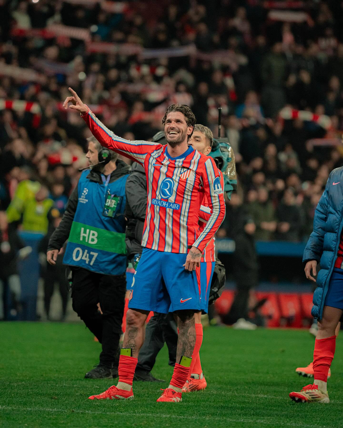 NBA交易市场最新动态：火箭完成签约,（火箭完成签约，NBA交易市场最新进展）