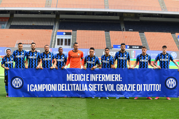 阿尔内·斯洛特将离任利物浦，前队星力荐“十年最佳人选克洛普”接任（斯洛特将告别利物浦，前队名宿力挺“十年最佳人选”克洛普接棒）