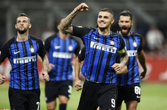 上海U20男足队员失利后哭成一片，徐根宝：哭什么？责任在我（上海U20男足失利后队员痛哭，徐根宝：别哭，责任我来担）