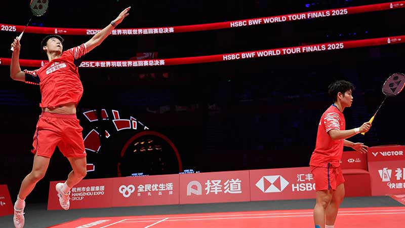 全网首发，足球纪录电影《决战梭鱼湾》明日12：00登陆爱奇艺（足球纪录电影《决战梭鱼湾》将于明日12：00独家登陆爱奇艺）