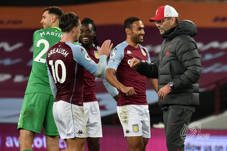 拉波尔塔：诺坎普今年底前能达到6万容量，预计明年年底拉满（拉波尔塔：诺坎普今年底将开放至6万座位，预计明年年底实现满负荷）