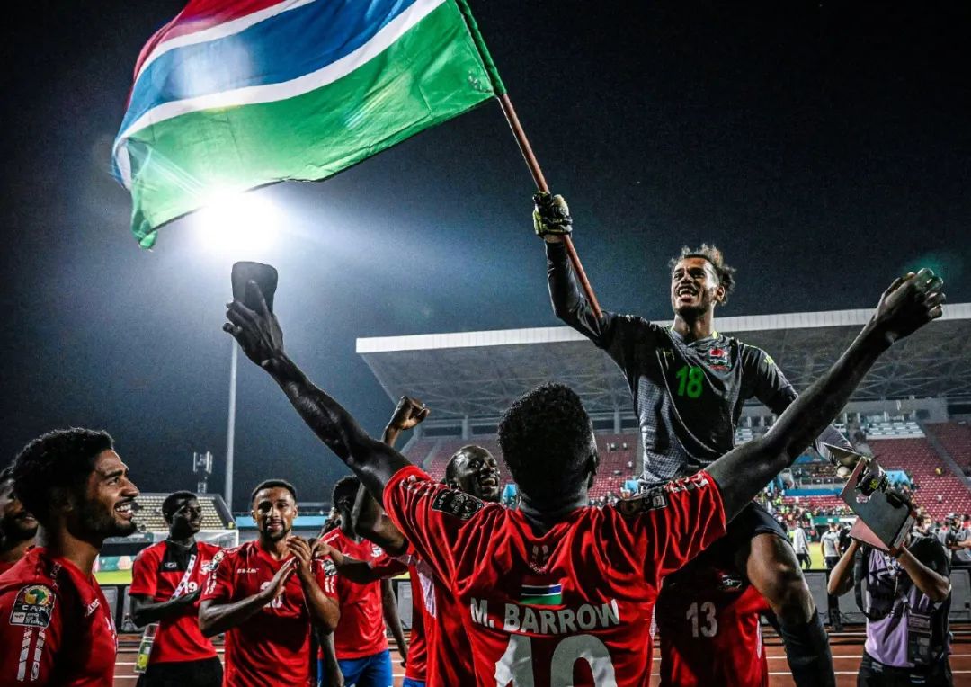 WTT总决赛丨王楚钦／孙颖莎晋级混双决赛（WTT总决赛：王楚钦／孙颖莎闯入混双决赛）