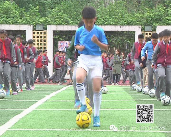 喀麦隆非洲杯大名单：姆伯莫领衔，巴索戈在列，奥纳纳无缘（喀麦隆非洲杯名单出炉：姆伯莫领衔，巴索戈入围，奥纳纳落选）